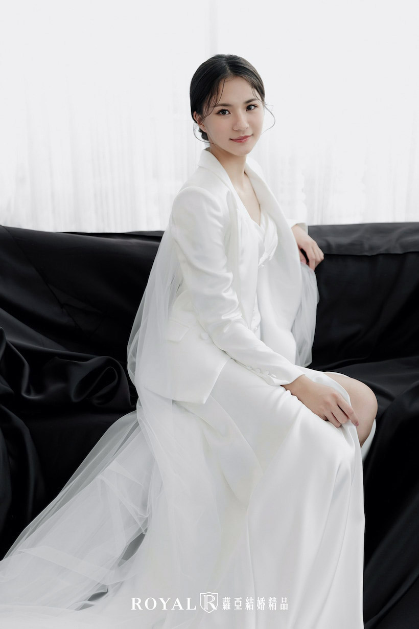 韓式禮服-韓式婚紗-韓系婚紗照-兩穿式時裝魚尾禮服-1-蘿亞婚紗-台北