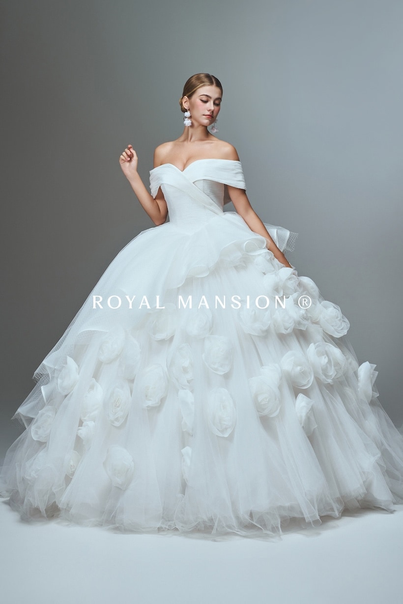 2026-婚紗推薦-高訂婚紗-婚紗款式-一字領立體花朵紗裙禮服-1-蘿亞婚紗-台北