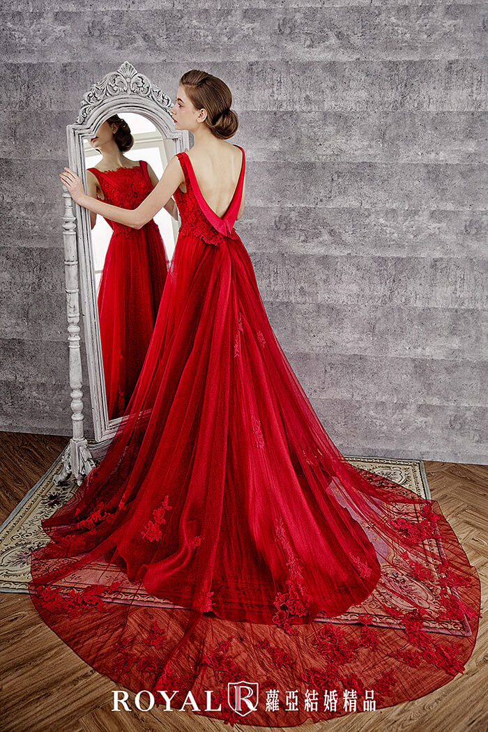 婚紗禮服,婚紗,婚紗推薦,台北婚紗推薦,禮服,禮服出租,手工婚紗,晚禮服,白紗禮服,蘿亞,蘿亞婚紗,蘿亞結婚精品,台北蘿亞