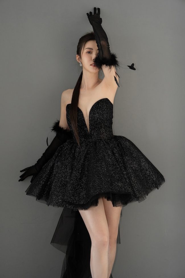 短禮服-短婚紗-輕婚紗-尾牙禮服-派對禮服-黑色羽毛短禮服-2-台北禮服租借-蘿亞婚紗